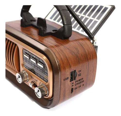 Radio Vintage con Panel Solar
